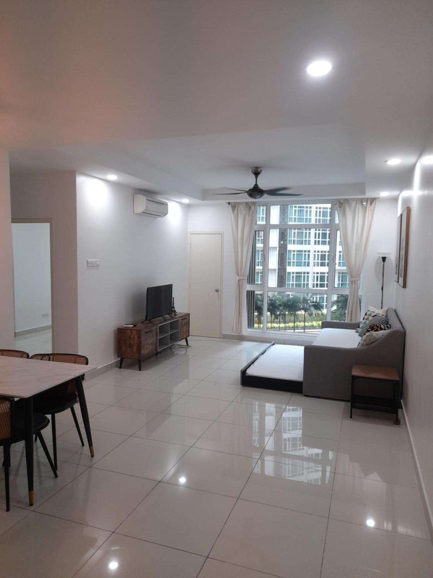 Nicehomystay@central Sg.besi Apartemen Kuala Lumpur